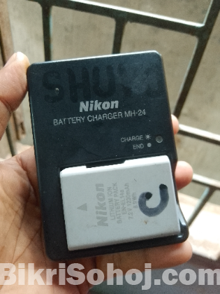 Nikon battery charger MH-24